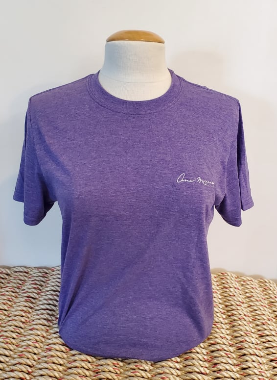 Soft Style Anne Murray Signature Tee